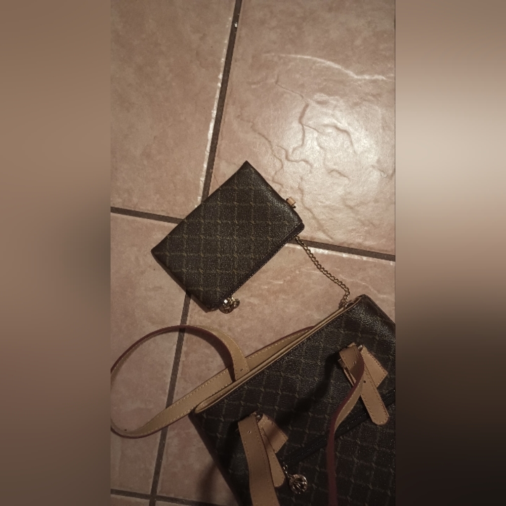 Purse - Picture 4 of 6